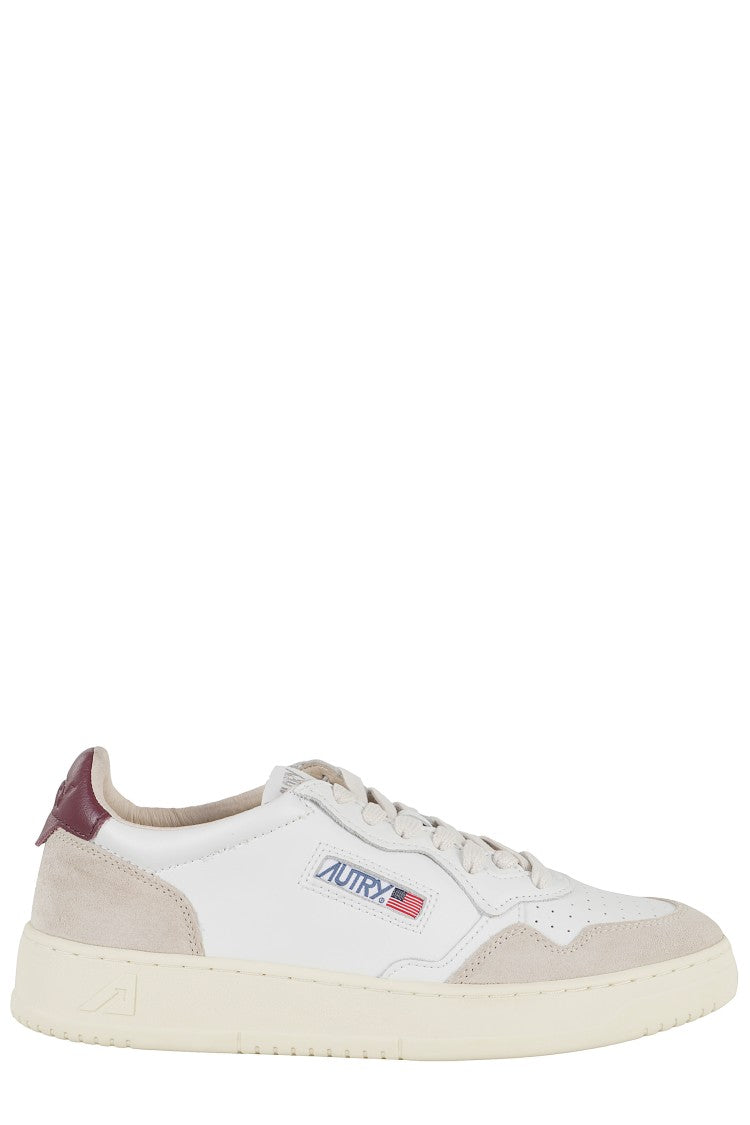 Autry Medalist Low Sneakers With Suede Inserts And Contrasting Heel
