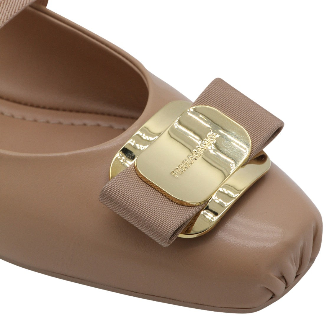Ferragamo Beige Leather Flats With Decorative Buckle