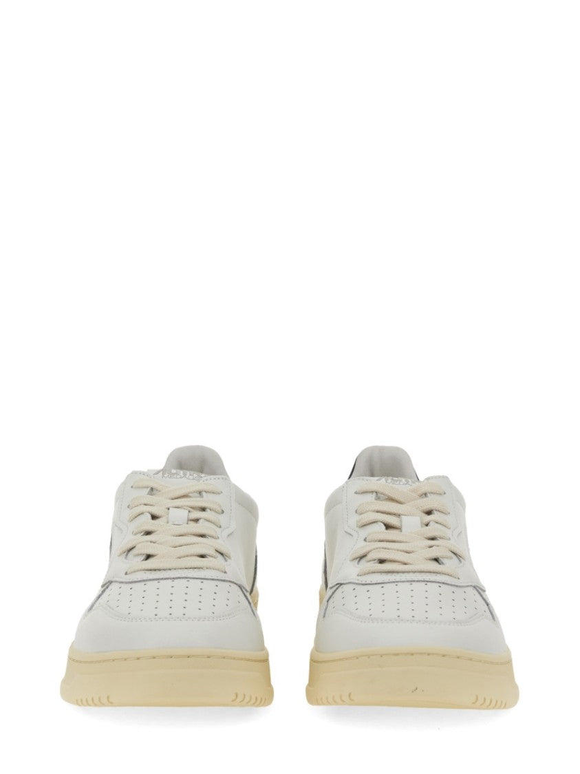 Autry Medalist Low Perforated Cow Leather Sneakers