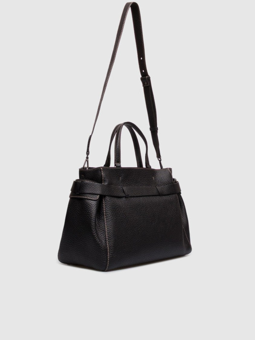 Gianni Chiarini Textured Leather Handbag With Adjustable Strap And Elegant Detailing