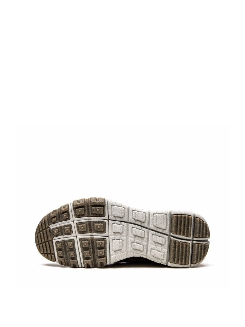 Nike Free Terra Vista Sneakers