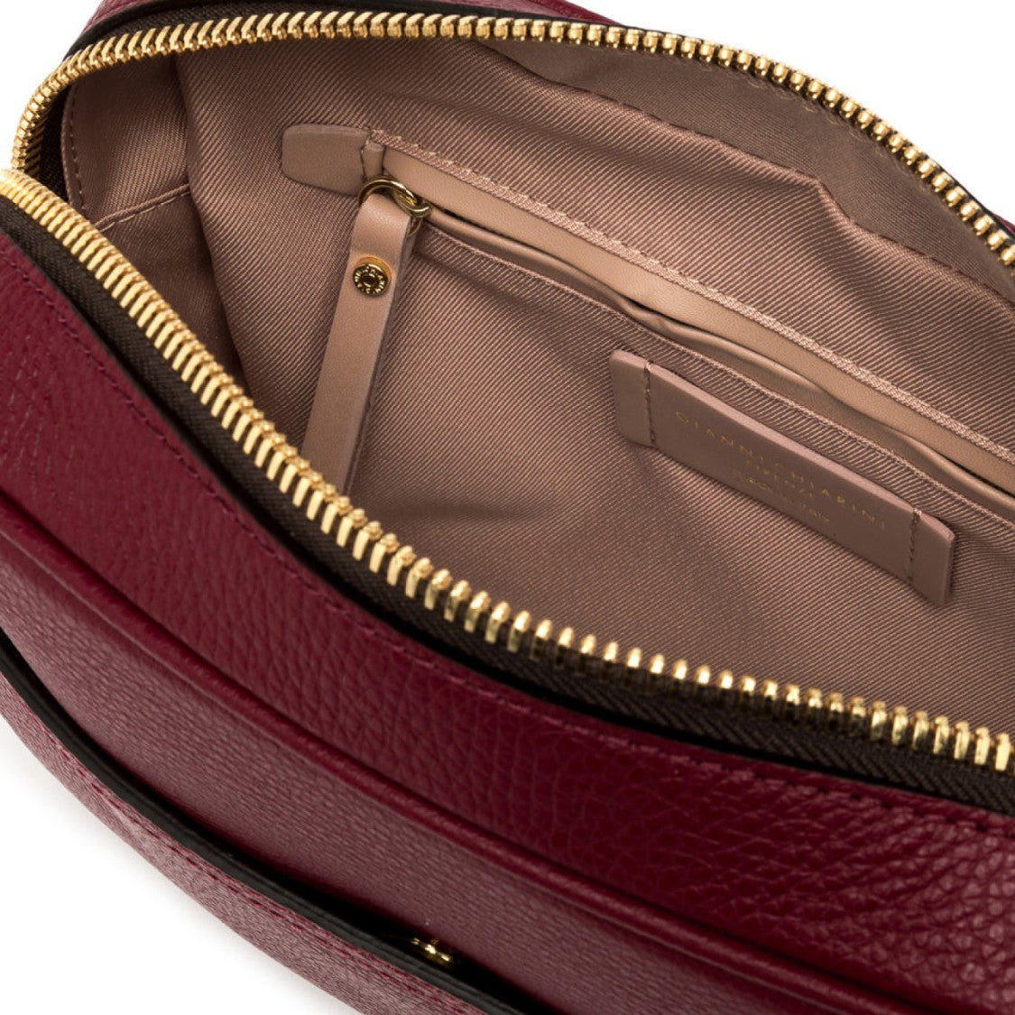 Gianni Chiarini Nina Shoulder Bag In Bordeaux Hammered Leather