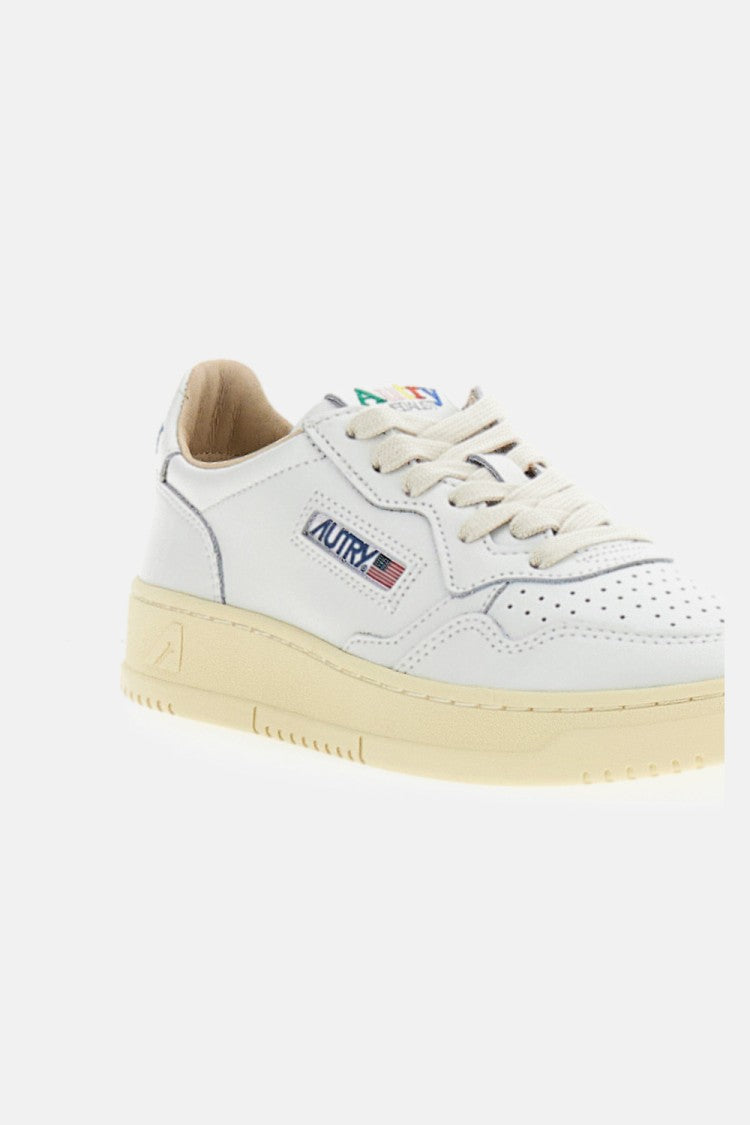 Autry White Medalist Low Leather Sneakers