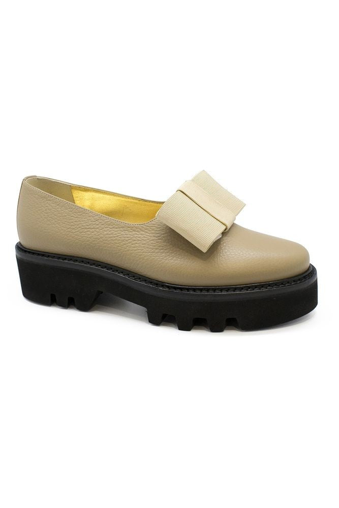 Walter Steiger Beige Patent Leather Smoking Shoes