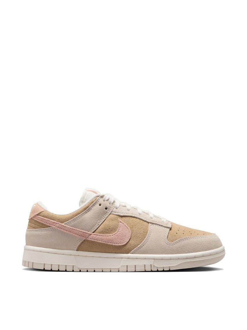 Nike Dunk Low Sneakers