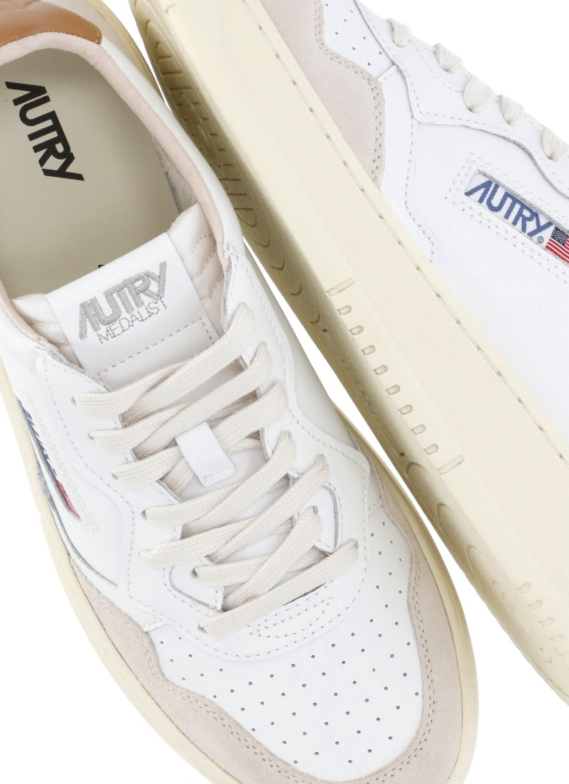 Autry Medalist Low Sneakers