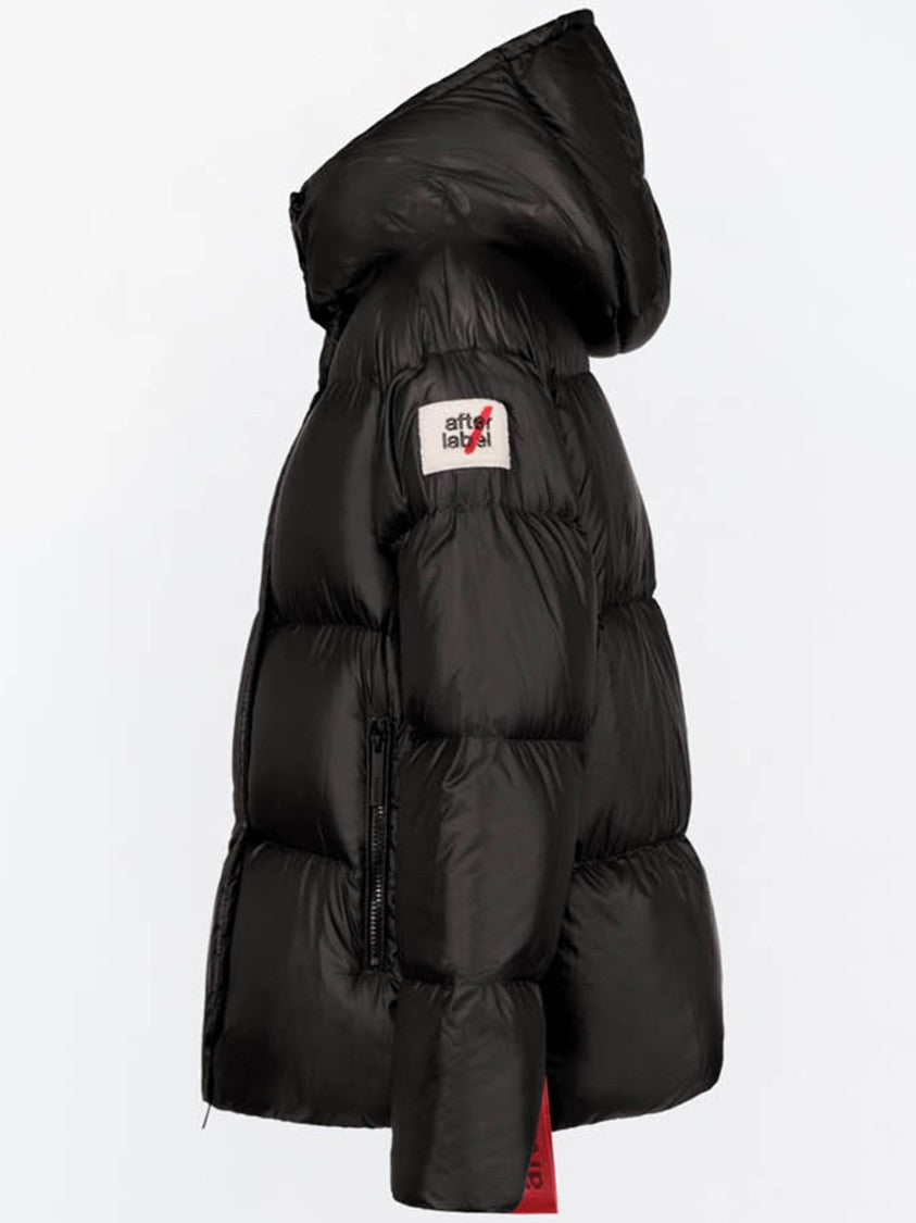 After Label Short Puffer Jacket With Glossy Finish And Quilted Design