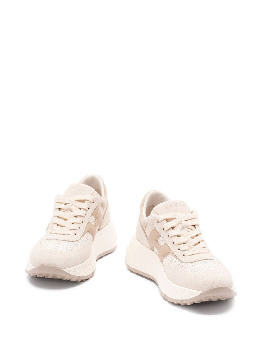 Hogan H669 Lace-Up Sneakers With Iconic Design And Versatile Appeal