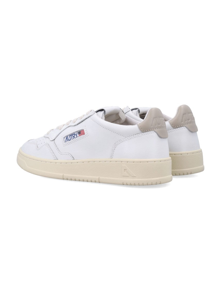 Autry Smooth Leather Low-Top Sneakers