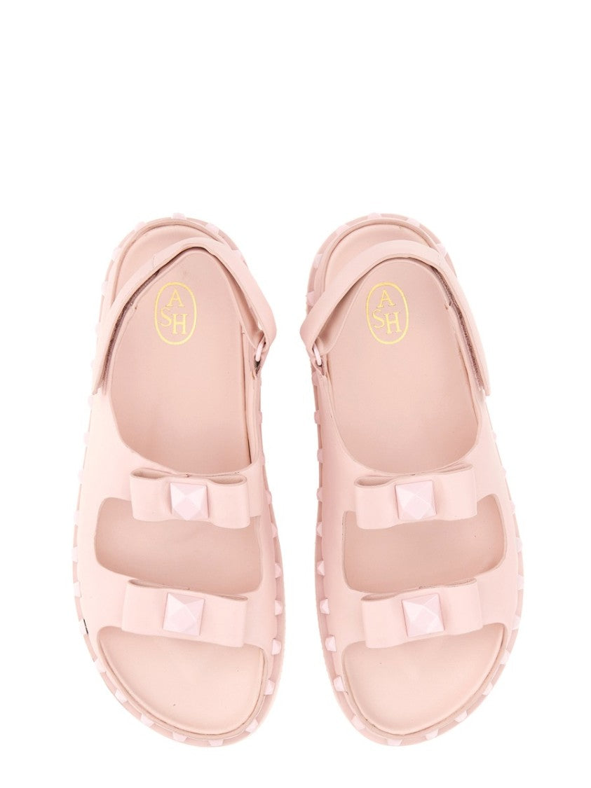 Ash "Ursula" Sandal