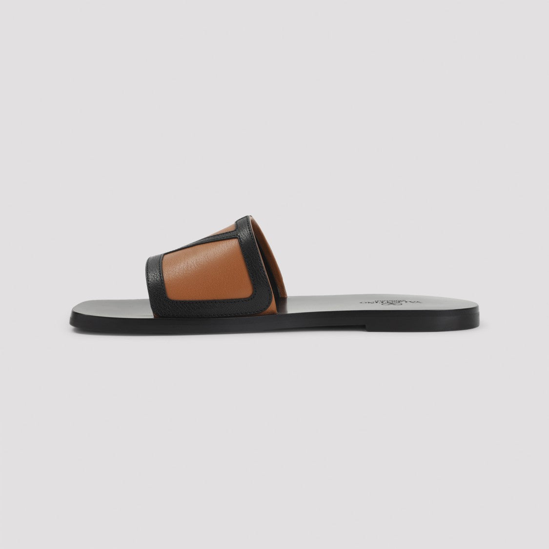 Valentino Garavani Leather Sandals With And Open-Toe Style