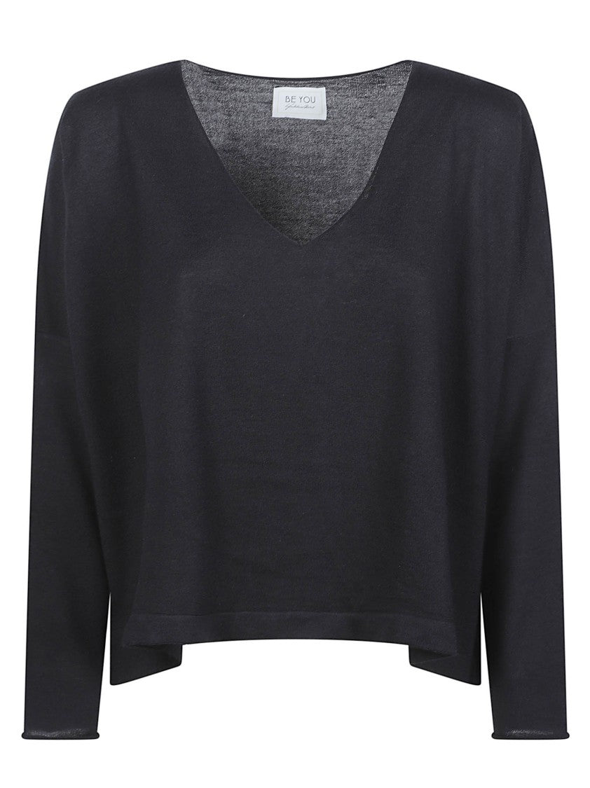 Be You Relaxed V-Neck Long-Sleeved Top