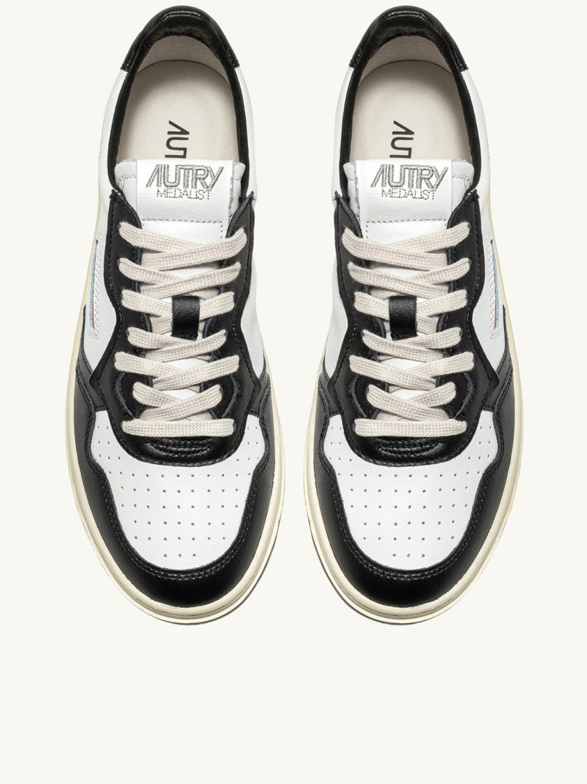 Autry Medalist Low Contrasting Leather Sneakers