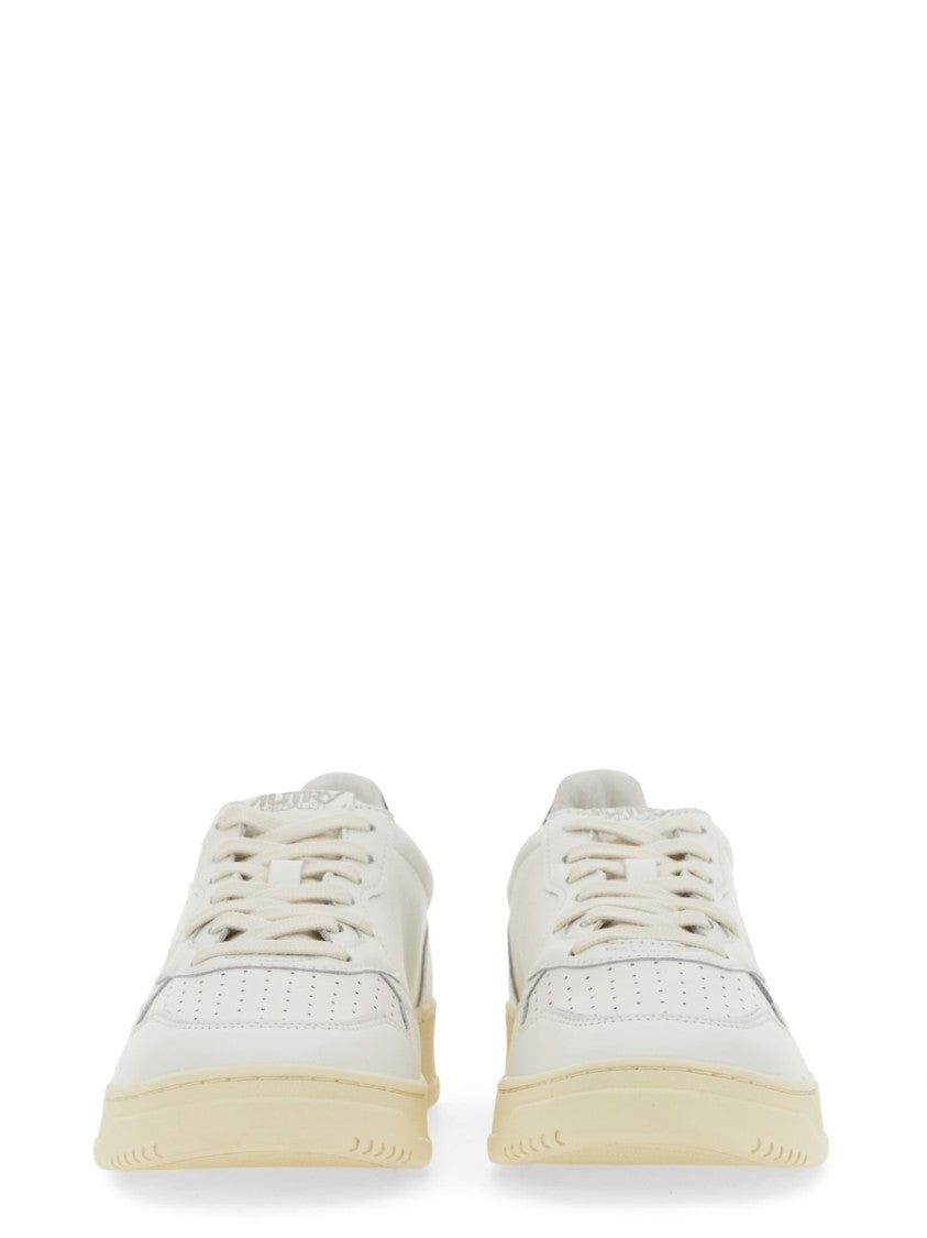 Autry Medalist Low White Cow Leather Sneakers