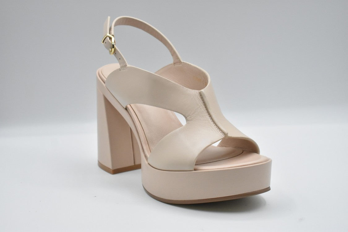 Jeannot Sandals With Chunky Block Heel And Cut-Out Detail