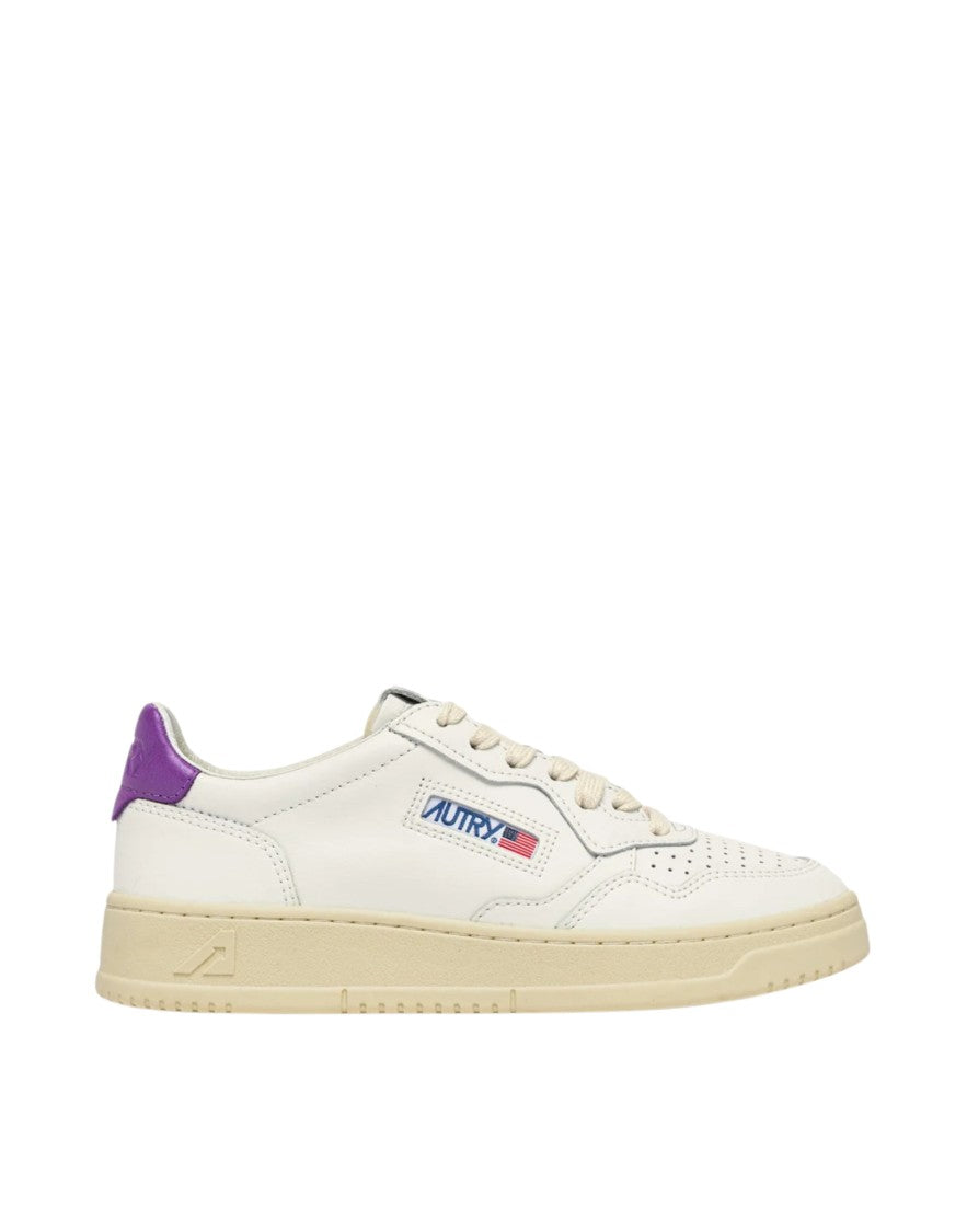 Autry Medalist Low Women’S White/Dewberry Sneakers