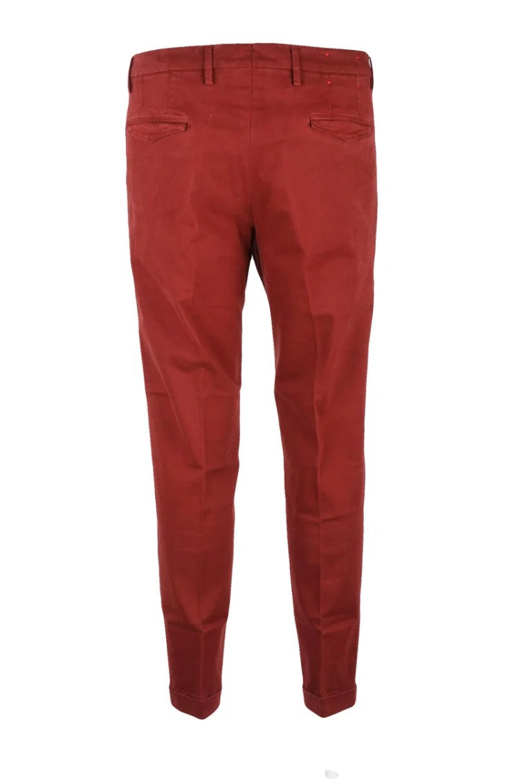 Filetto Red Trousers With Modern Fit And Tailored Details