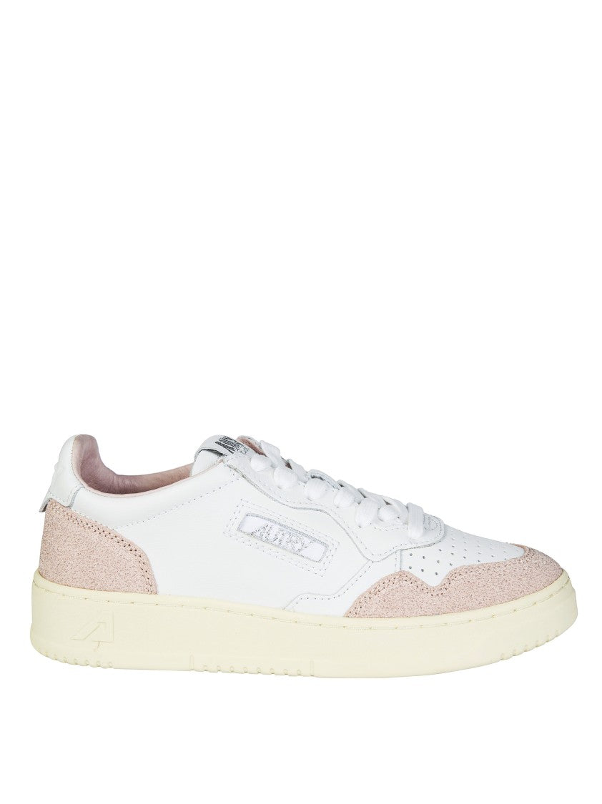 Autry White Medalist Low Pk06 Sneakers