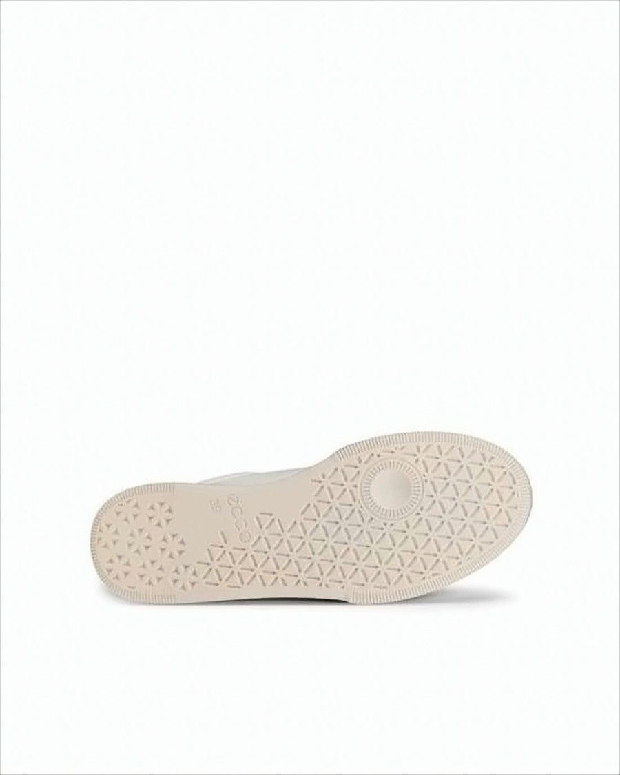 Ecco Low-Top Sneakers With Pink Suede Accents