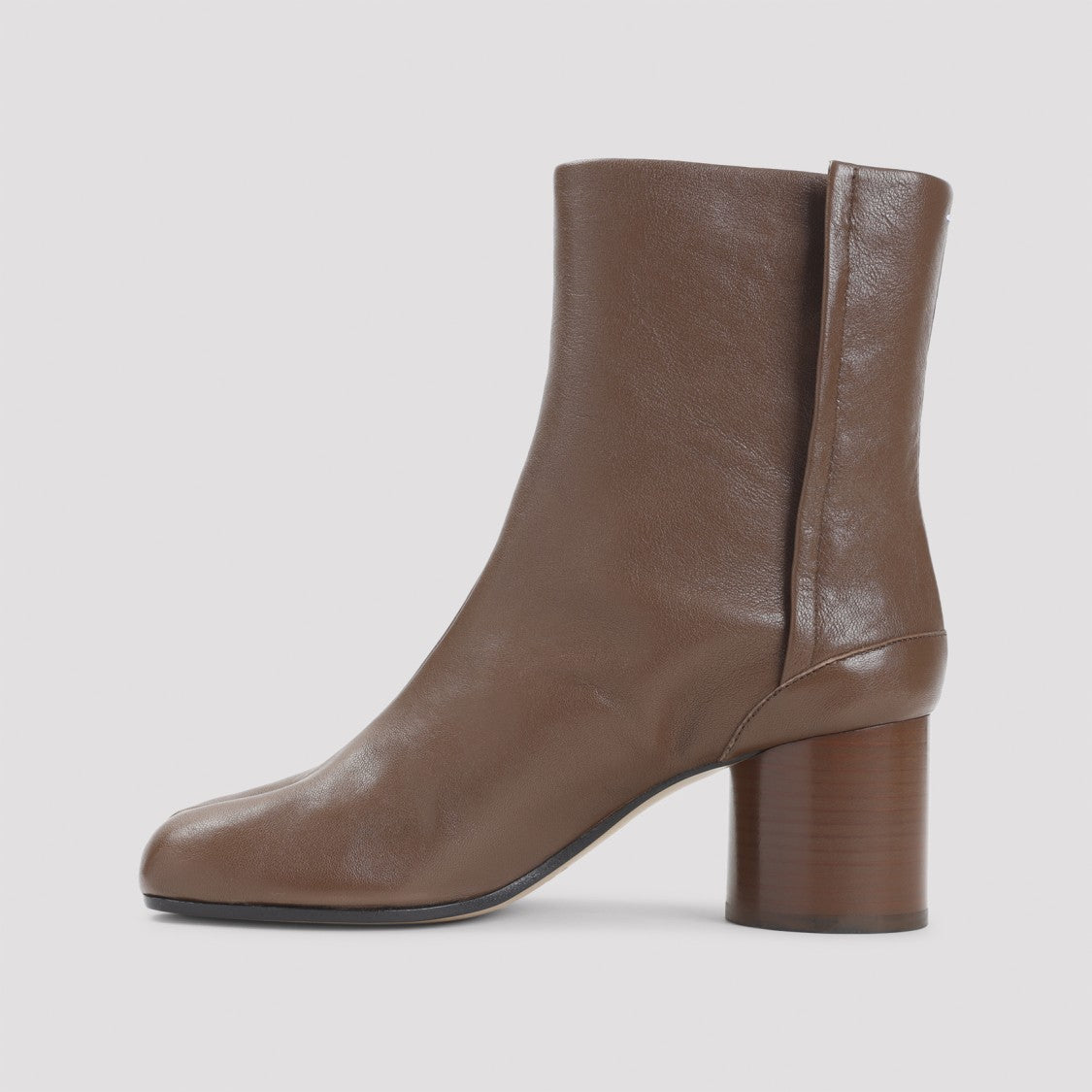 Maison Margiela Distinctive Split-Toe Brown Leather Ankle Boots