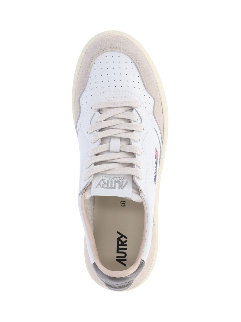 Autry "Medalist" Low Sneakers – White