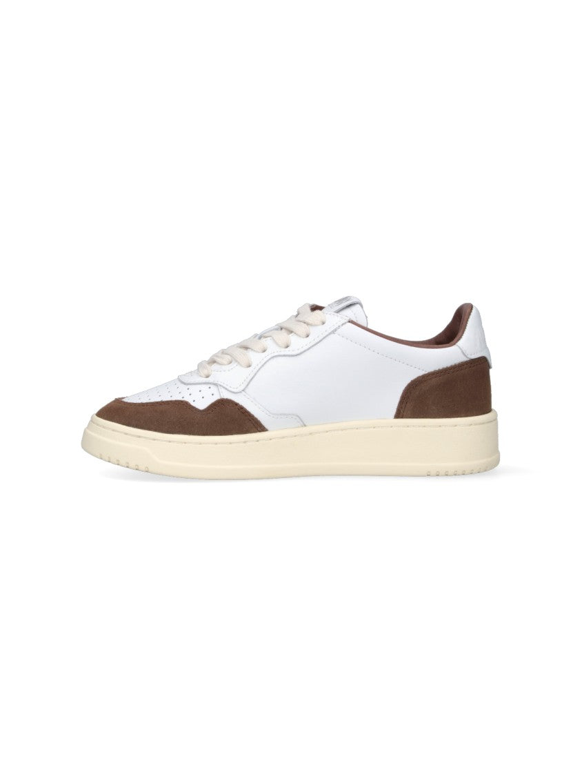 Autry Low-Top White Sneakers With Clean Design And Versatile Appeal