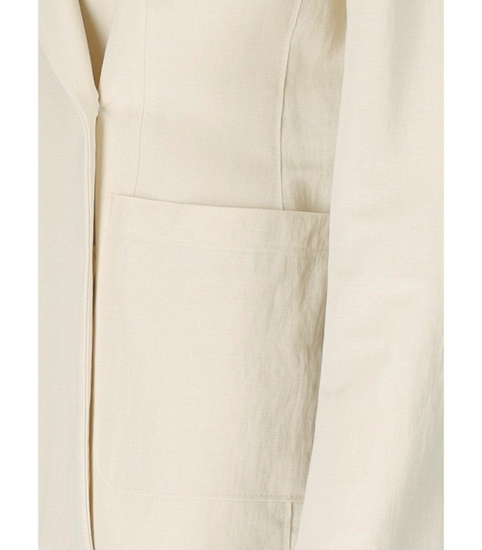 Harris Wharf London Ivory Double-Breasted Blazer