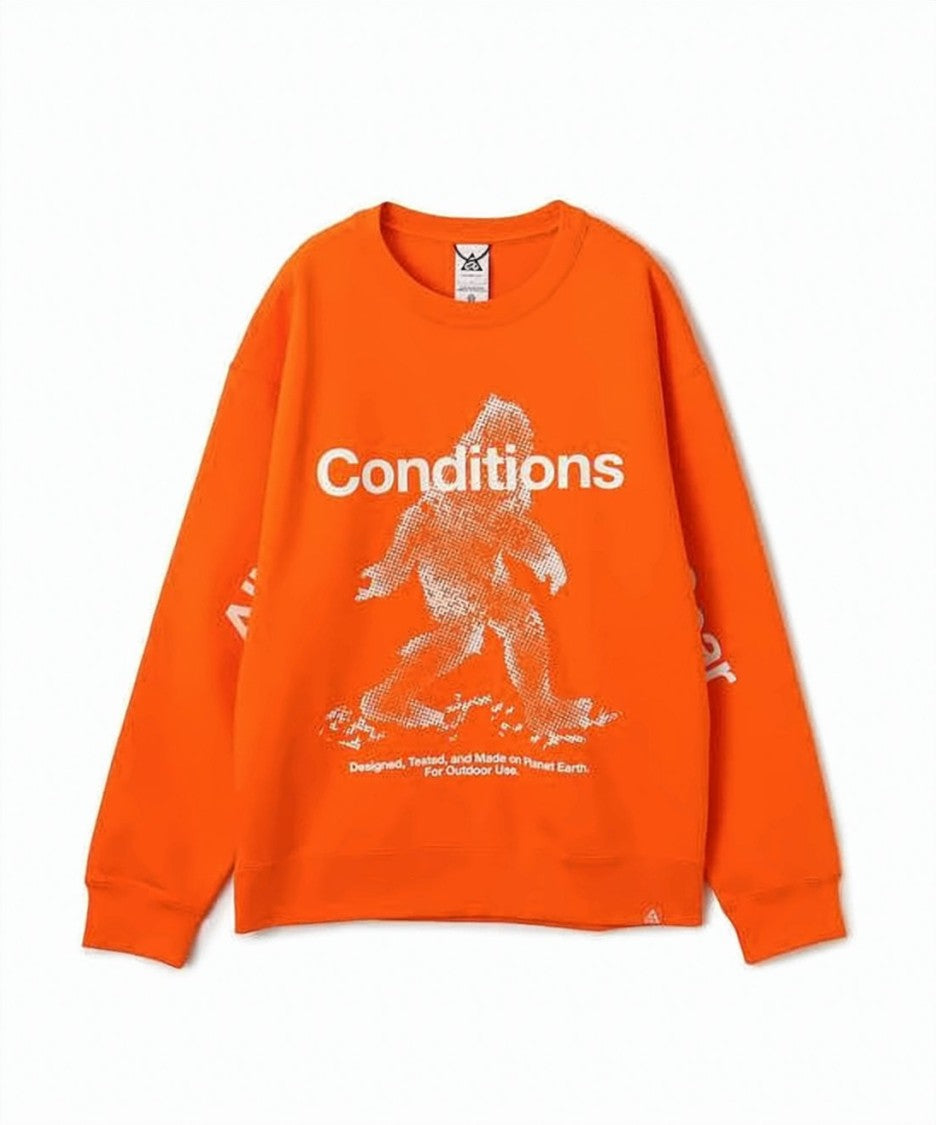 Nike Long-Sleeve Sweatshirt With Graphic Design