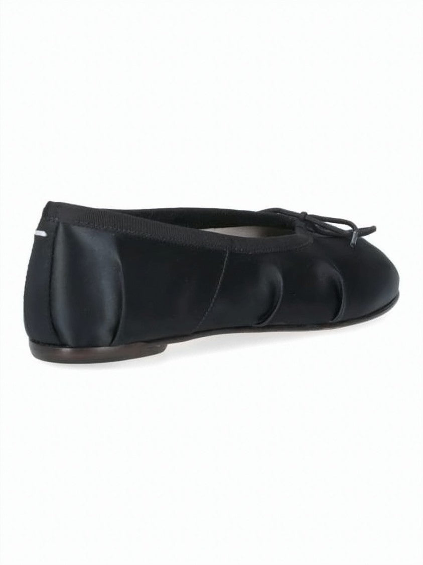 Maison Margiela Flat Shoes With Distinctive Split-Toe Design