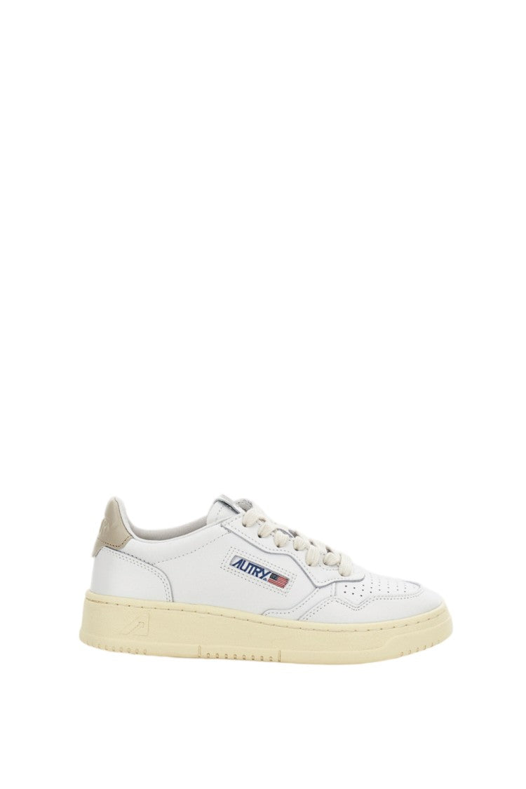 Autry White Medalist Low Leather Sneakers