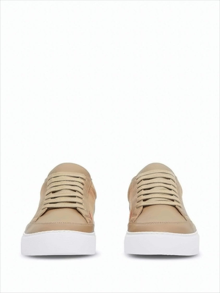 Burberry Low-Top Sneakers With Beige Base