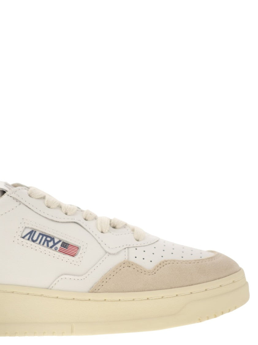 Autry Medalist Low - Leather And Suede Sneakers