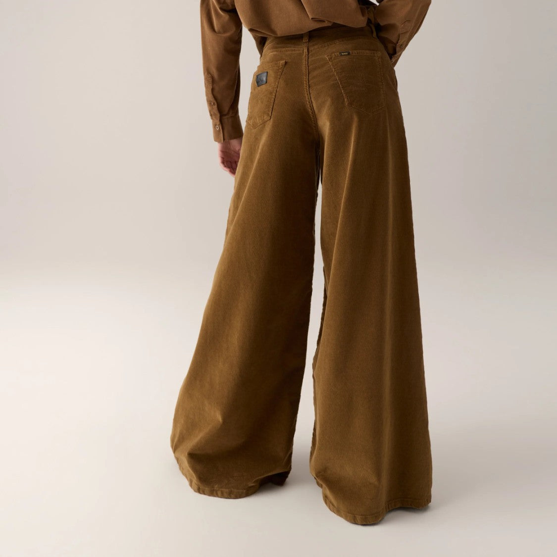 Lois Brown Super-Wide Flared Cotton-Blend Jeans