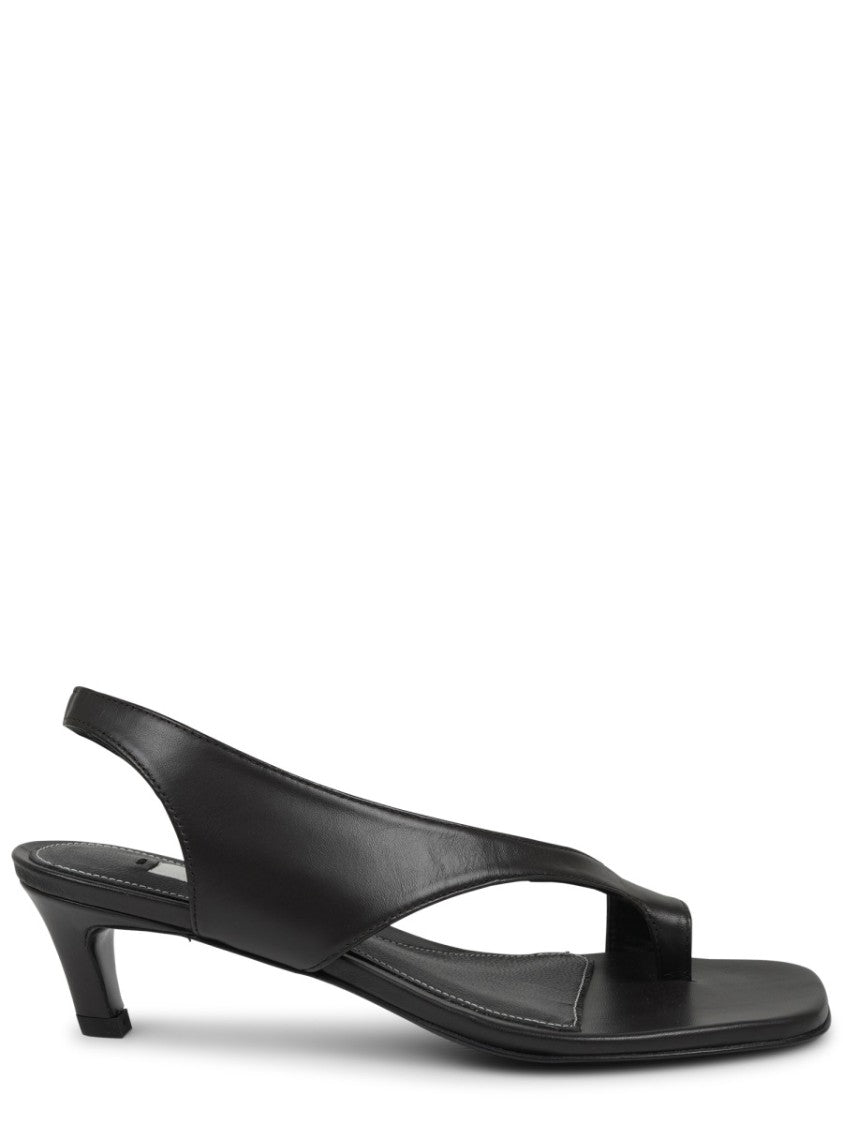 Totême Minimalist Black Heeled Sandal With Elegant Toe Loop