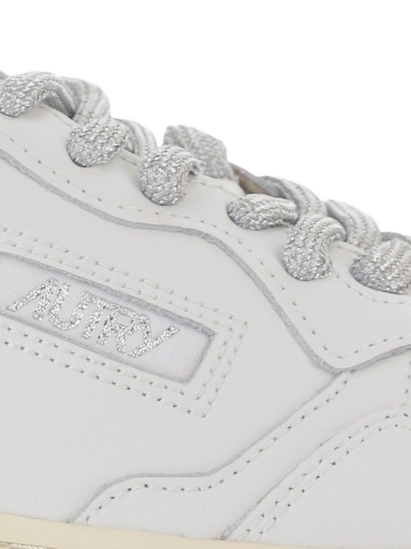 Autry White Medalist Low Minimalist Leather Sneakers