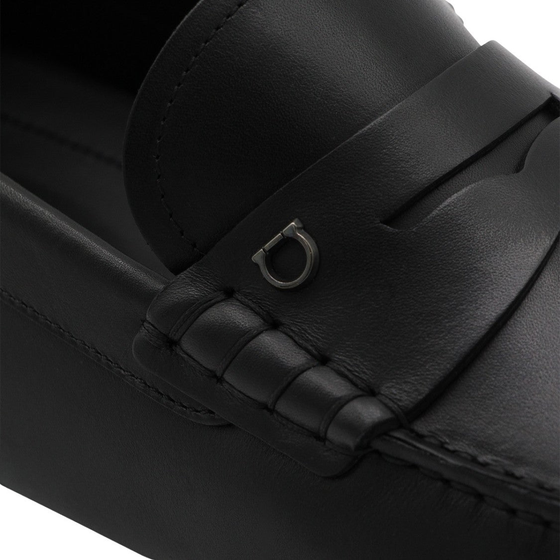 Ferragamo Moccasin Silhouette Flat Shoes