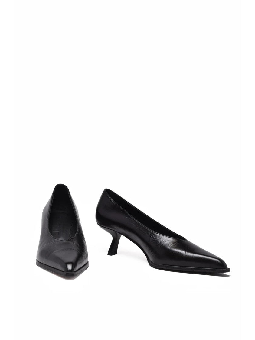 Poeve Black Leather Low Pumps