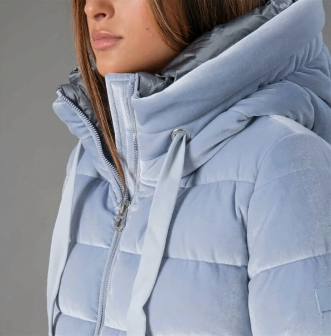 Rihunik Medium-Weight Velvet Down Coat With A-Line Silhouette
