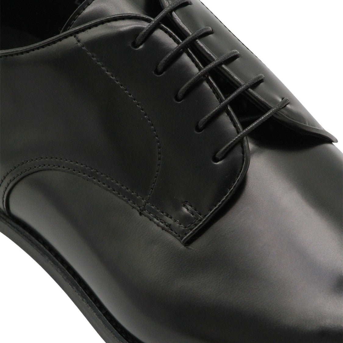 Doucal's Polished Black Leather Lace-Up Flat Shoes