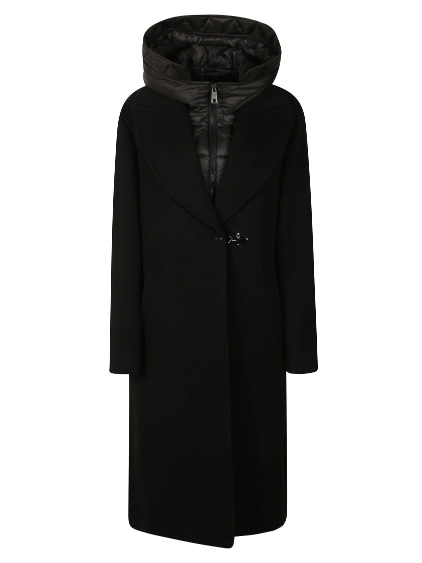 Fay Tailored Black Coat With Structured Design And Clean Lines
