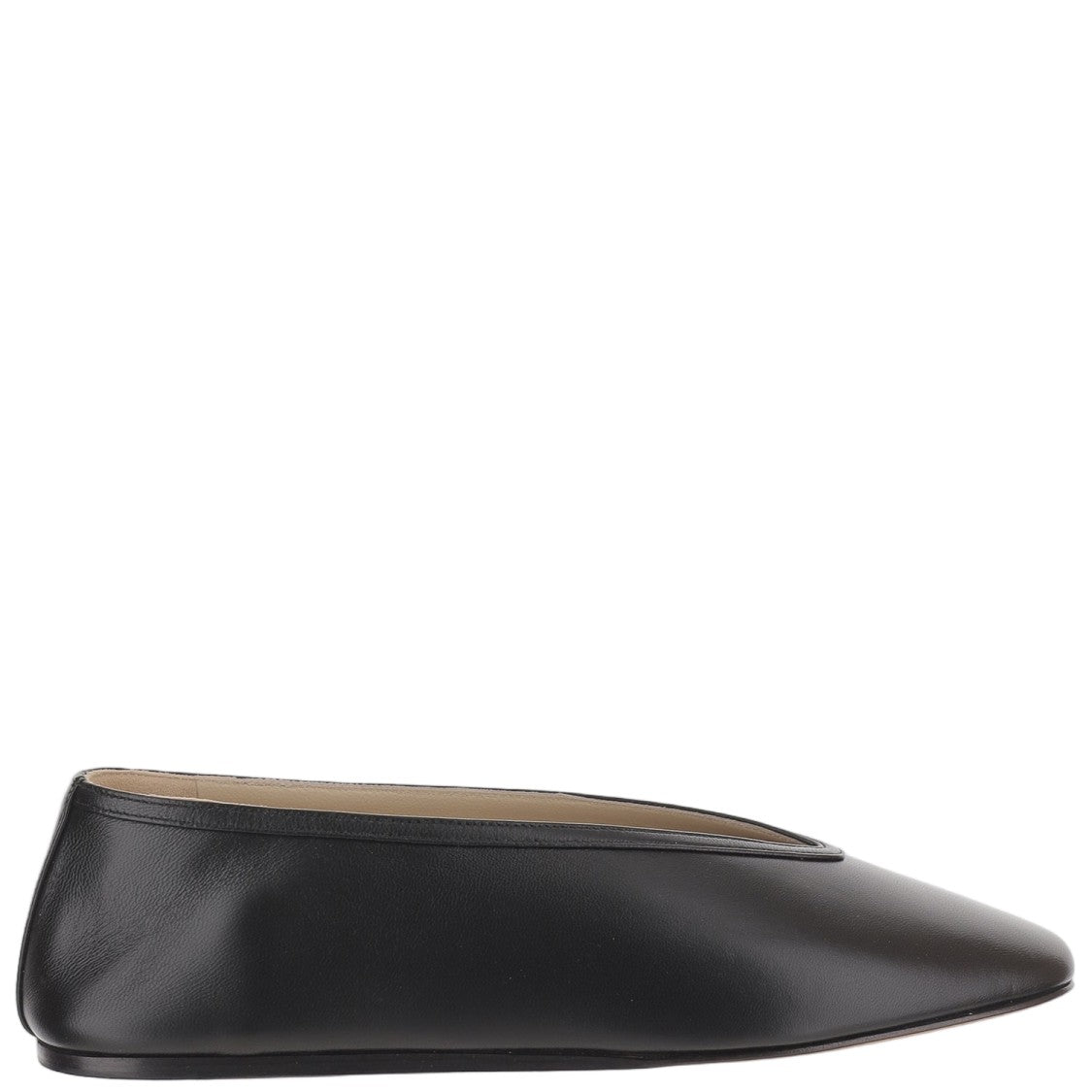 Le Monde Béryl Tapered Toe Leather Flats With Smooth Upper And Rubber Sole
