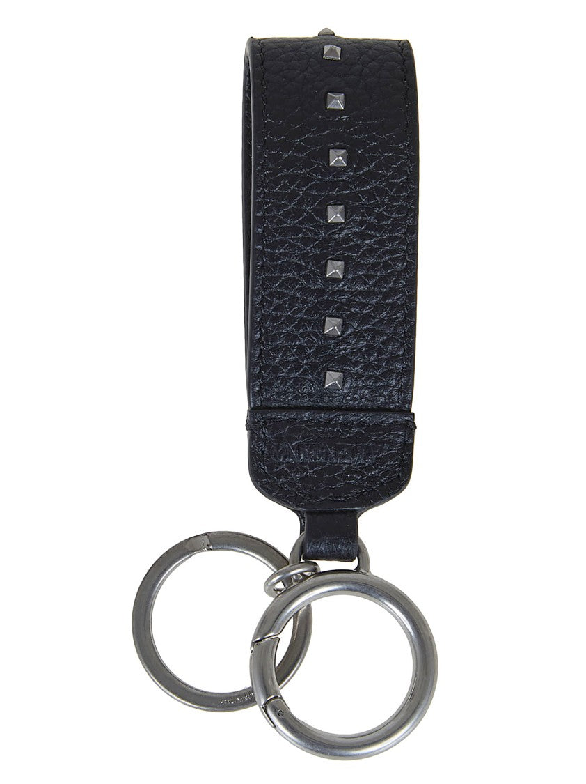 Valentino Garavani Rockstud Key Ring In Grainy Calfskin Leather