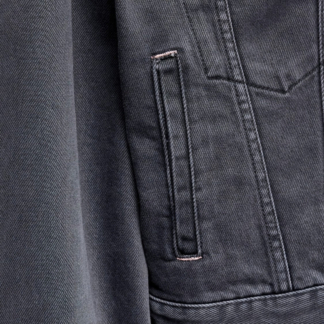 Acne Studios Loose-Fit Black Denim Trucker Jacket With Classic Collar And Button Closure