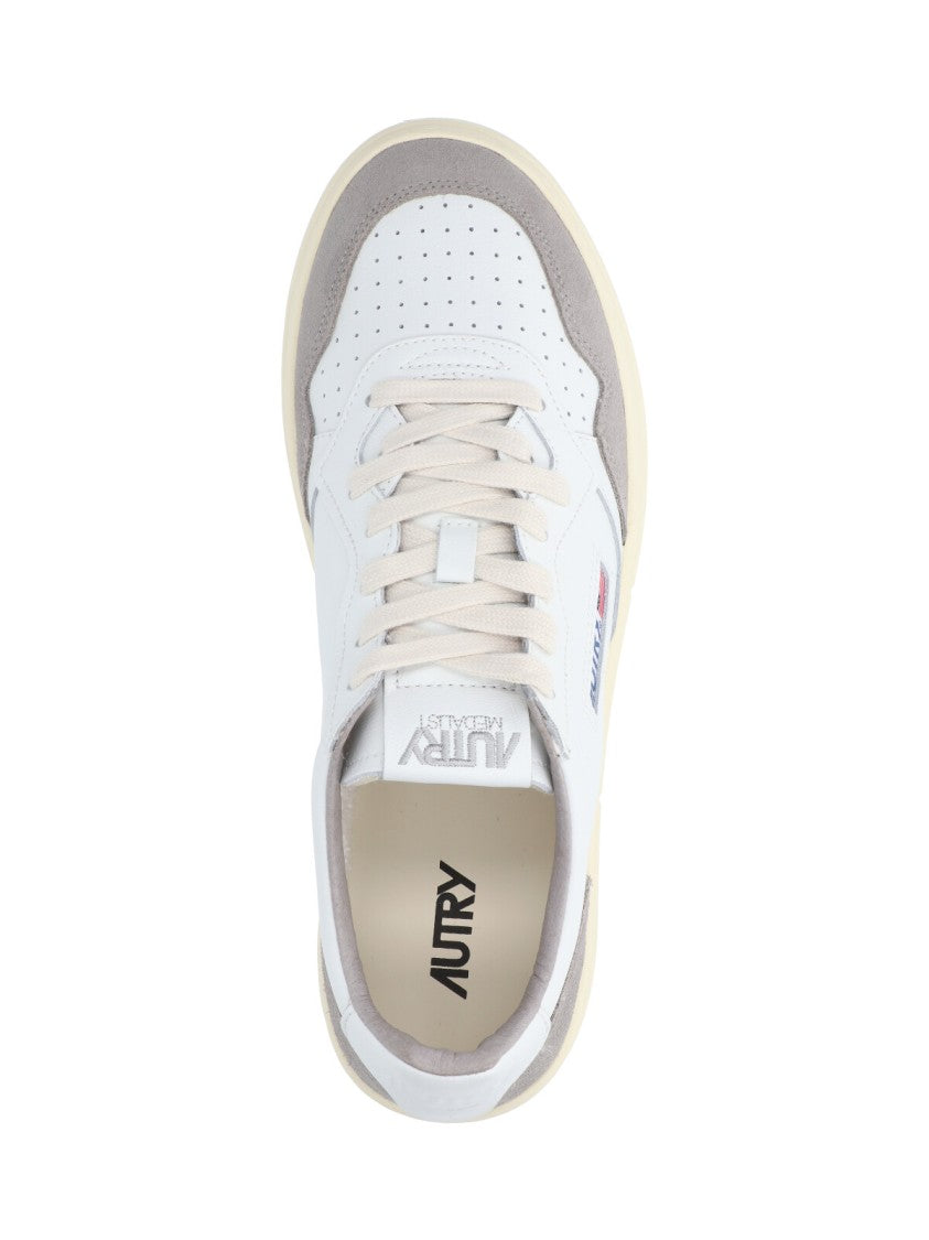 Autry "Medalist" Low-Top Sneakers White