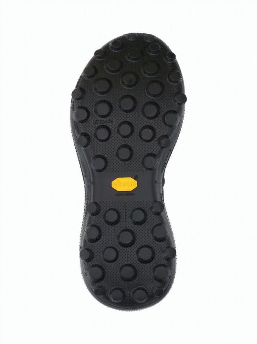Satisfy Sleek Low-Profile Sneakers With Textured Sole