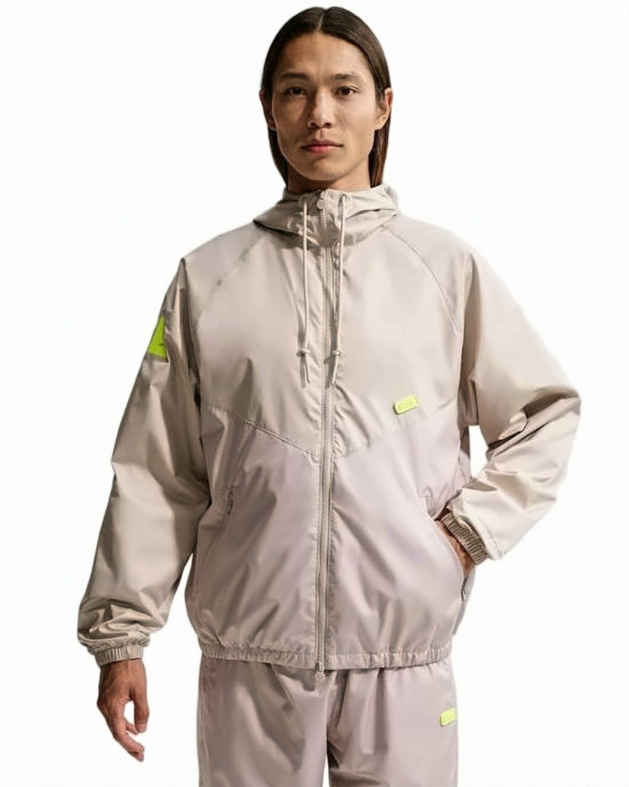 Nike Two-Tone Lightweight Jacket With Adjustable Hood