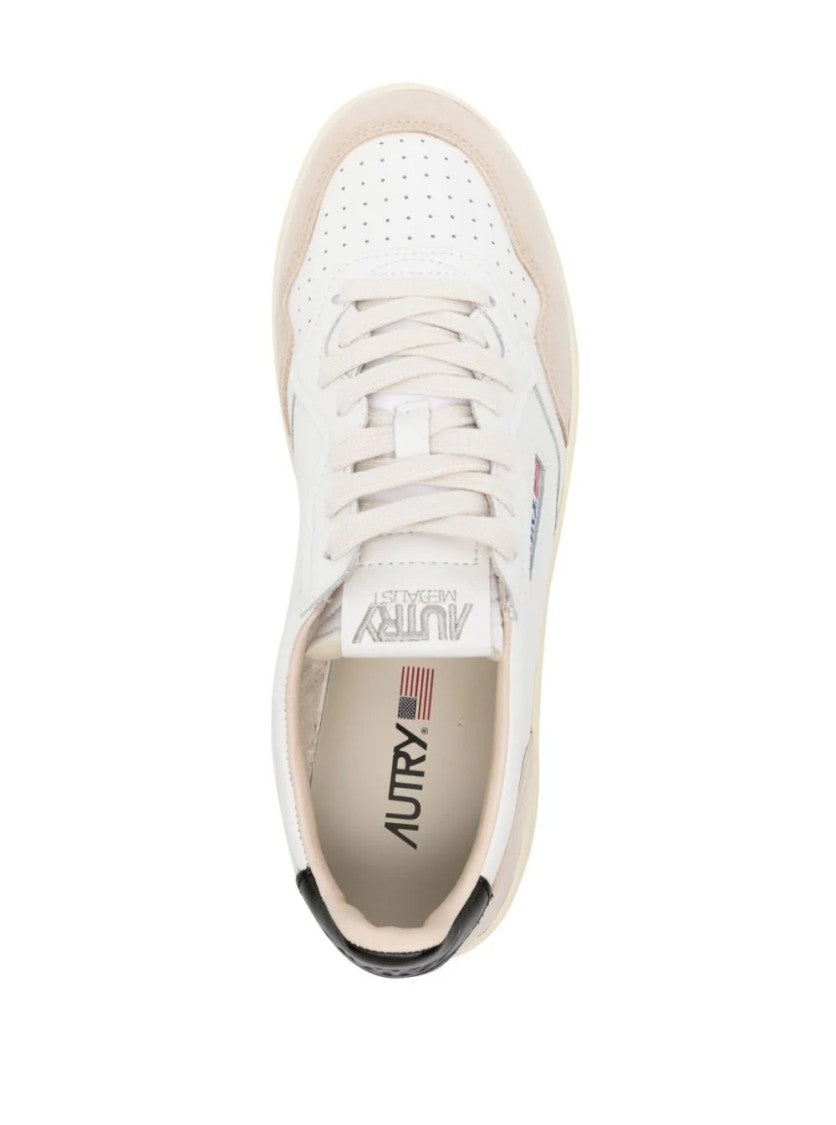 Autry Medalist Low-Top Sneakers With Smooth Leather