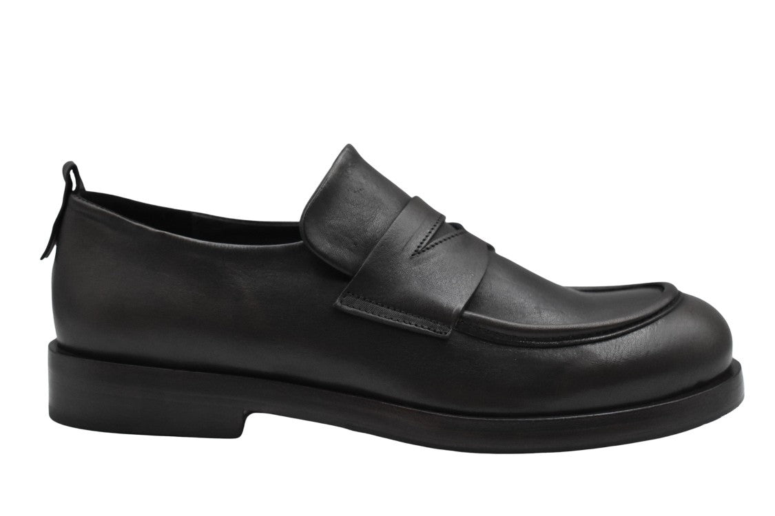 Ernesto Dolani Rounded Toe Black Flats With Elevated Sole