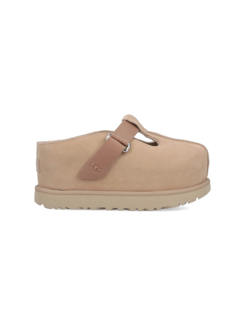 Ugg Smooth Beige Flats With Rounded Toe Design
