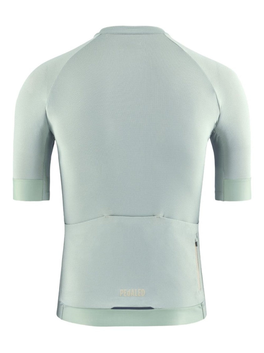 Pedaled Form-Fitting Odyssey Jersey With Mesh Ventilation